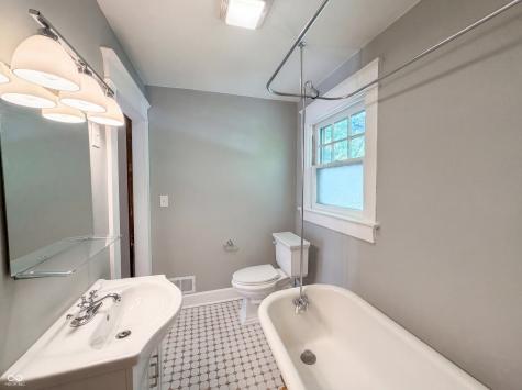 524 N Riley Avenue Indianapolis IN 46201