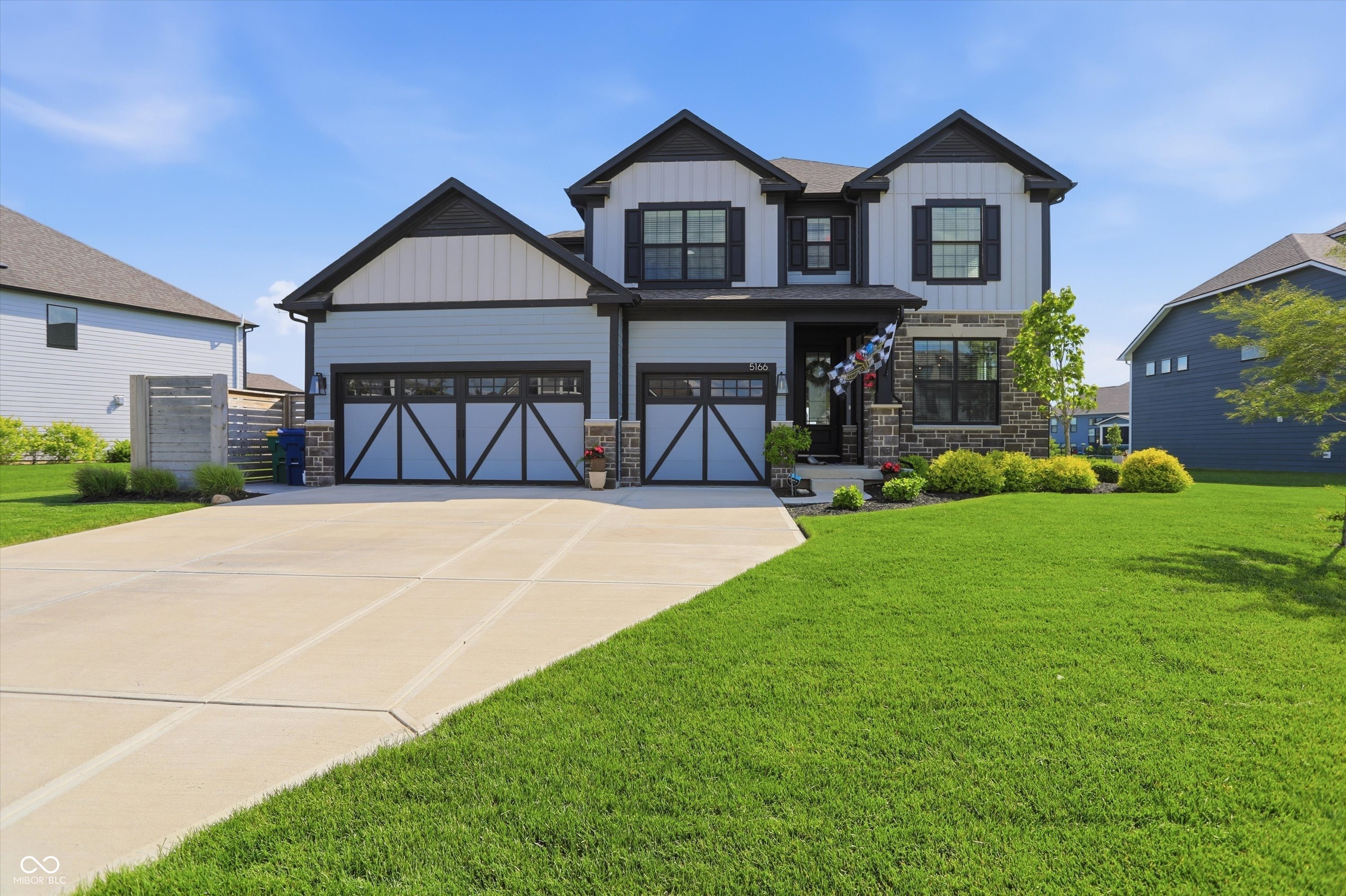 5166 Peachtree Road Zionsville IN 46077