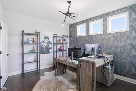 5166 Peachtree Road Zionsville IN 46077