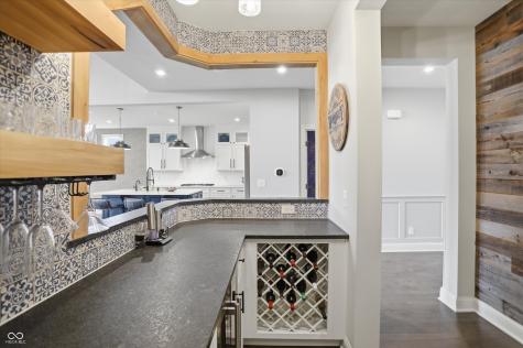 5166 Peachtree Road Zionsville IN 46077