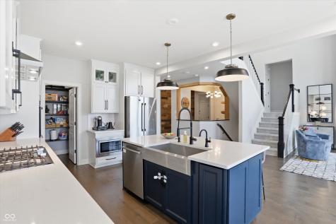 5166 Peachtree Road Zionsville IN 46077