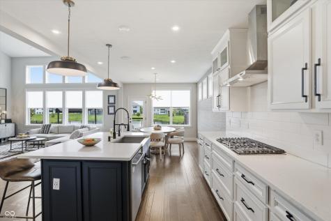 5166 Peachtree Road Zionsville IN 46077