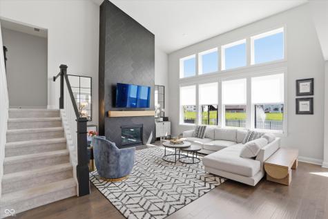 5166 Peachtree Road Zionsville IN 46077