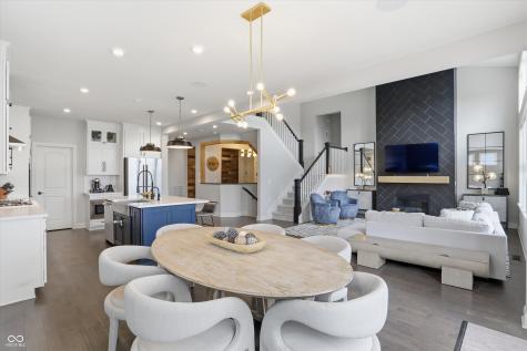 5166 Peachtree Road Zionsville IN 46077