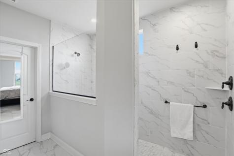 5166 Peachtree Road Zionsville IN 46077