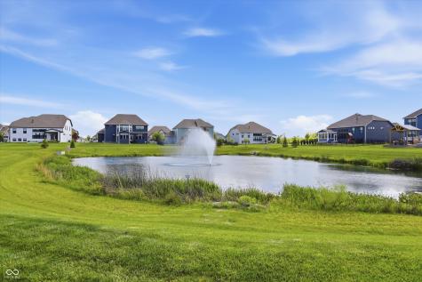 5166 Peachtree Road Zionsville IN 46077