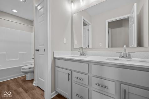 10621 Banyan Wood Court Indianapolis IN 46239