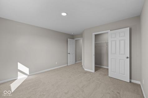 10621 Banyan Wood Court Indianapolis IN 46239