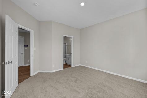 10621 Banyan Wood Court Indianapolis IN 46239