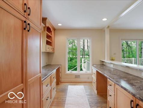 6410 Avalon Lane E Indianapolis IN 46220