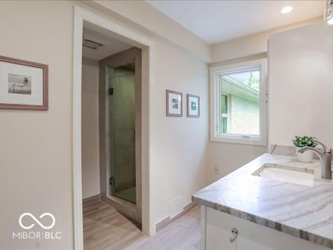 6410 Avalon Lane E Indianapolis IN 46220