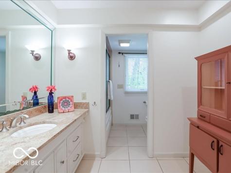 6410 Avalon Lane E Indianapolis IN 46220