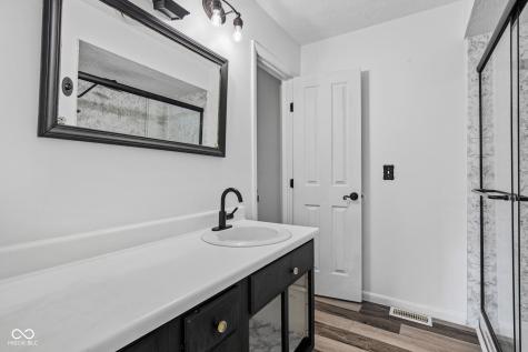 4404 Devon Lake Road Indianapolis IN 46226