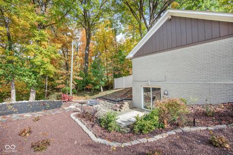 4404 Devon Lake Road Indianapolis IN 46226