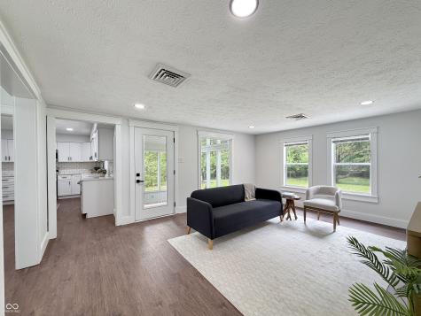 8050 W Oak Street Zionsville IN 46077