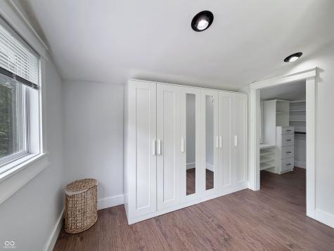 8050 W Oak Street Zionsville IN 46077