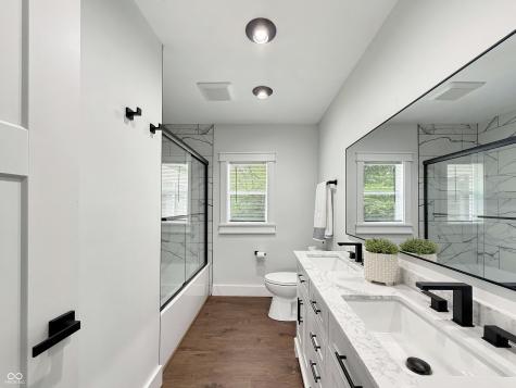 8050 W Oak Street Zionsville IN 46077