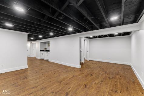 8050 W Oak Street Zionsville IN 46077