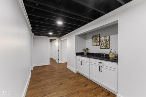 8050 W Oak Street Zionsville IN 46077