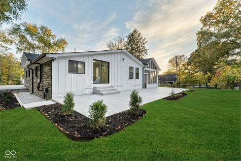 8050 W Oak Street Zionsville IN 46077