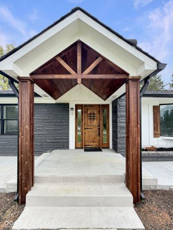 8050 W Oak Street Zionsville IN 46077