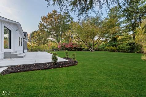 8050 W Oak Street Zionsville IN 46077