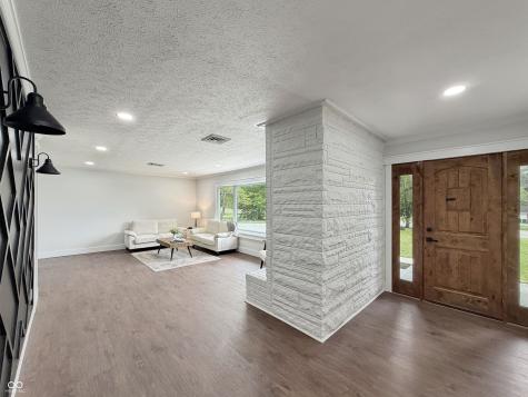 8050 W Oak Street Zionsville IN 46077
