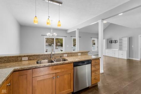 6206 Regency Drive Columbus IN 47203