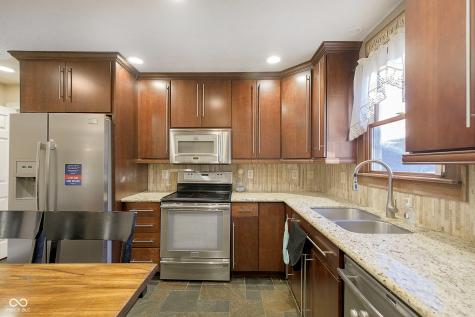 8166 Parsley Lane Indianapolis IN 46237
