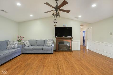 8166 Parsley Lane Indianapolis IN 46237