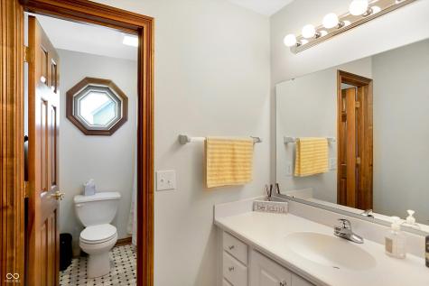 7453 Liscannor Lane Indianapolis IN 46217