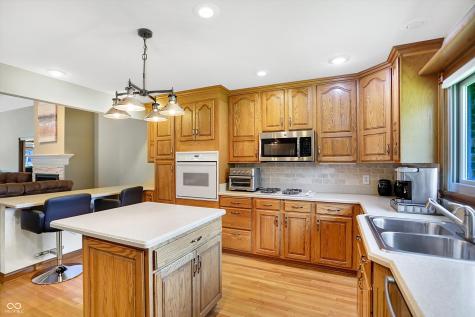 7453 Liscannor Lane Indianapolis IN 46217