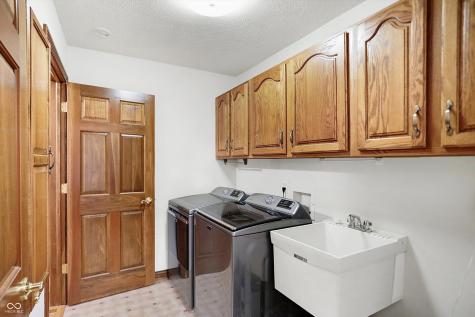 7453 Liscannor Lane Indianapolis IN 46217