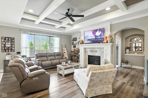 6616 Stonepoint Way Indianapolis IN 46237