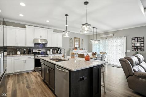 6616 Stonepoint Way Indianapolis IN 46237
