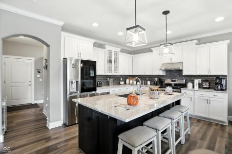 6616 Stonepoint Way Indianapolis IN 46237