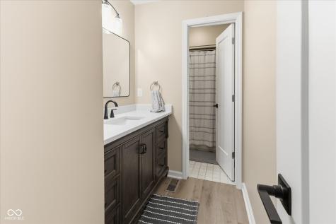 222 Bays Drive Noblesville IN 46062