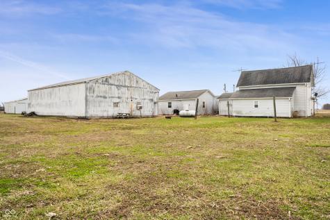 4682 E Division Road Windfall IN 46076