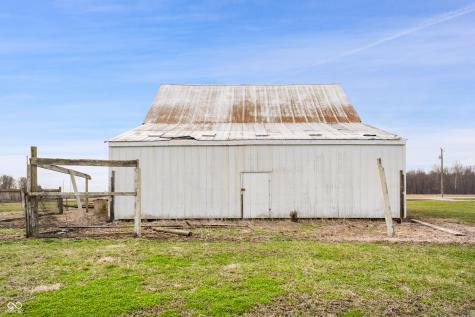 4682 E Division Road Windfall IN 46076