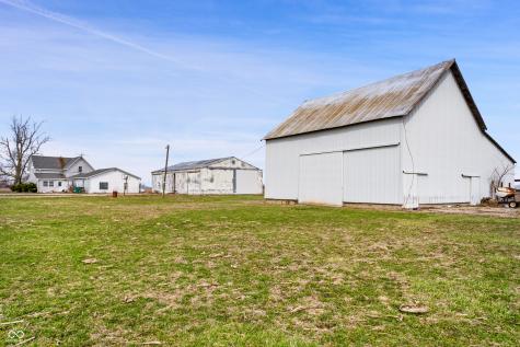 4682 E Division Road Windfall IN 46076