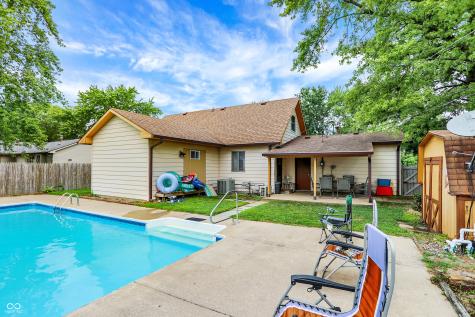 482 Spring Drive Greenwood IN 46143