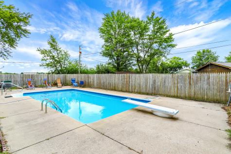 482 Spring Drive Greenwood IN 46143