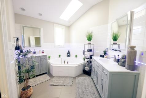 4270 Victoria Lane Avon IN 46123