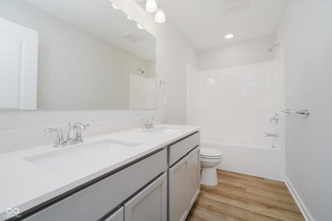 7865 Newbury Road Avon IN 46123