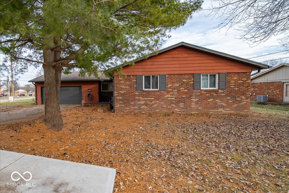 21 S Dawn Drive Franklin IN 46131