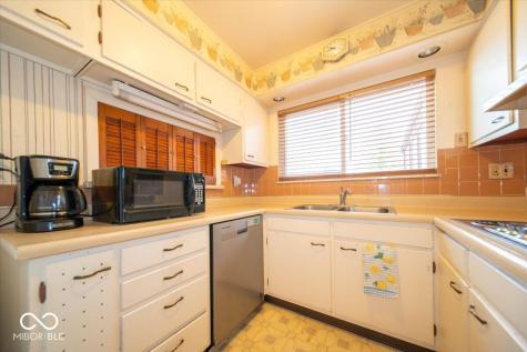 21 S Dawn Drive Franklin IN 46131