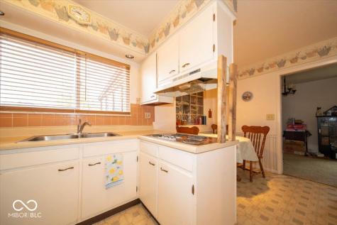 21 S Dawn Drive Franklin IN 46131