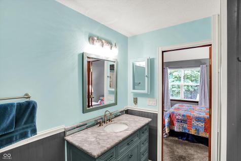 5647 Forest Rise Court Indianapolis IN 46203