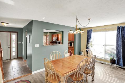 5647 Forest Rise Court Indianapolis IN 46203