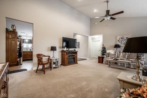 6213 E Us Highway 40 Greenfield IN 46140